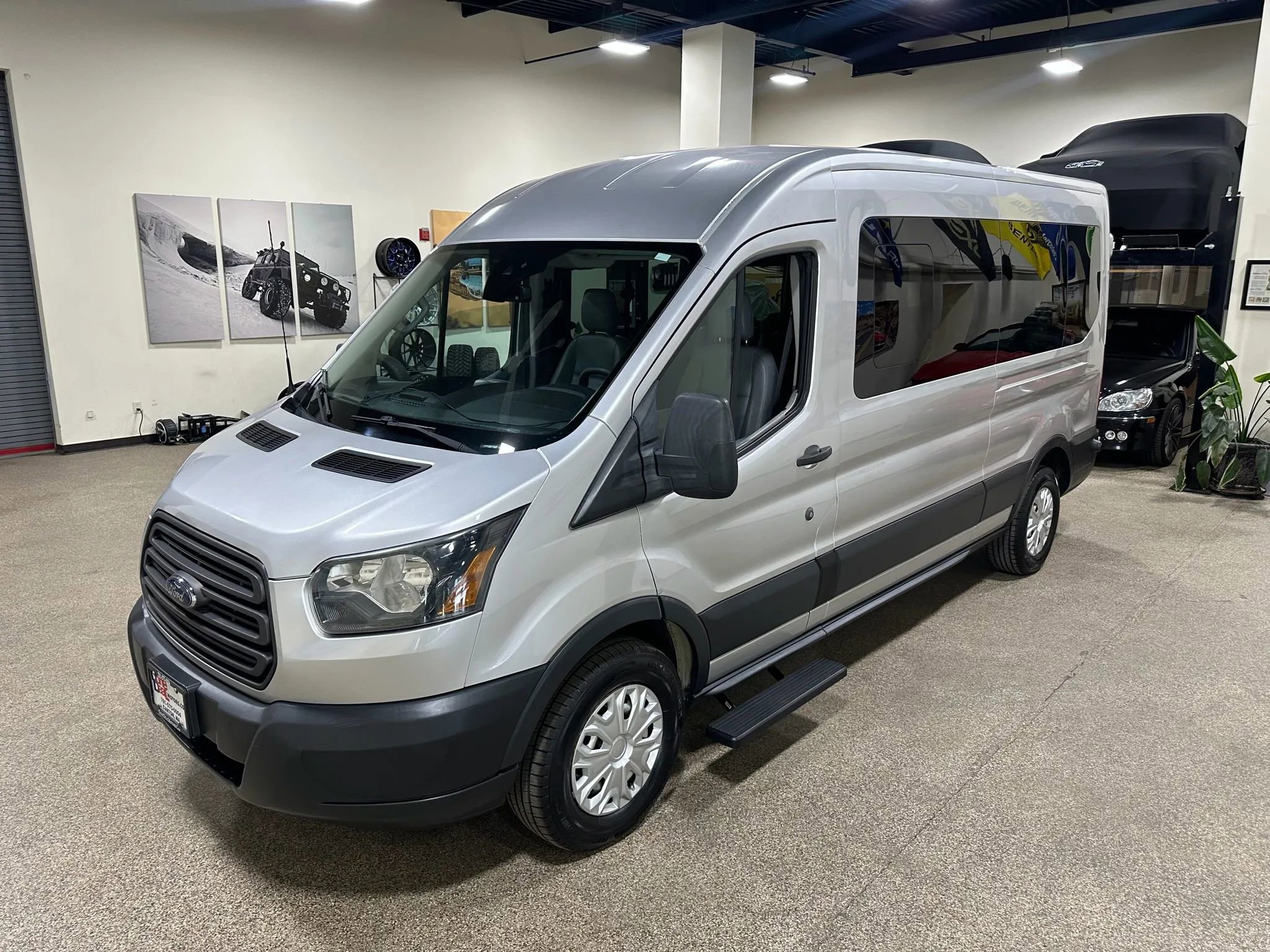 Used 2015 Ford Transit 250 148 Medium Roof RWD image 3