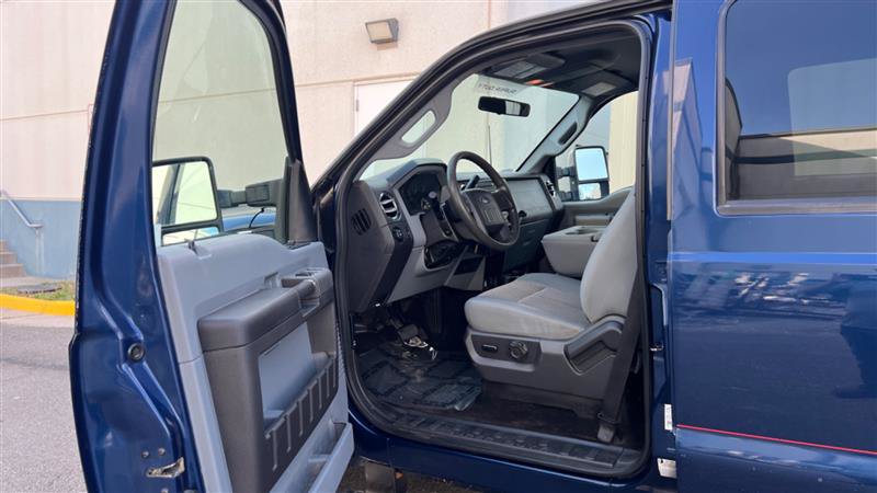 Used 2011 Ford F250 XLT w/ XLT Appearance Pkg AWD/4WD image 26