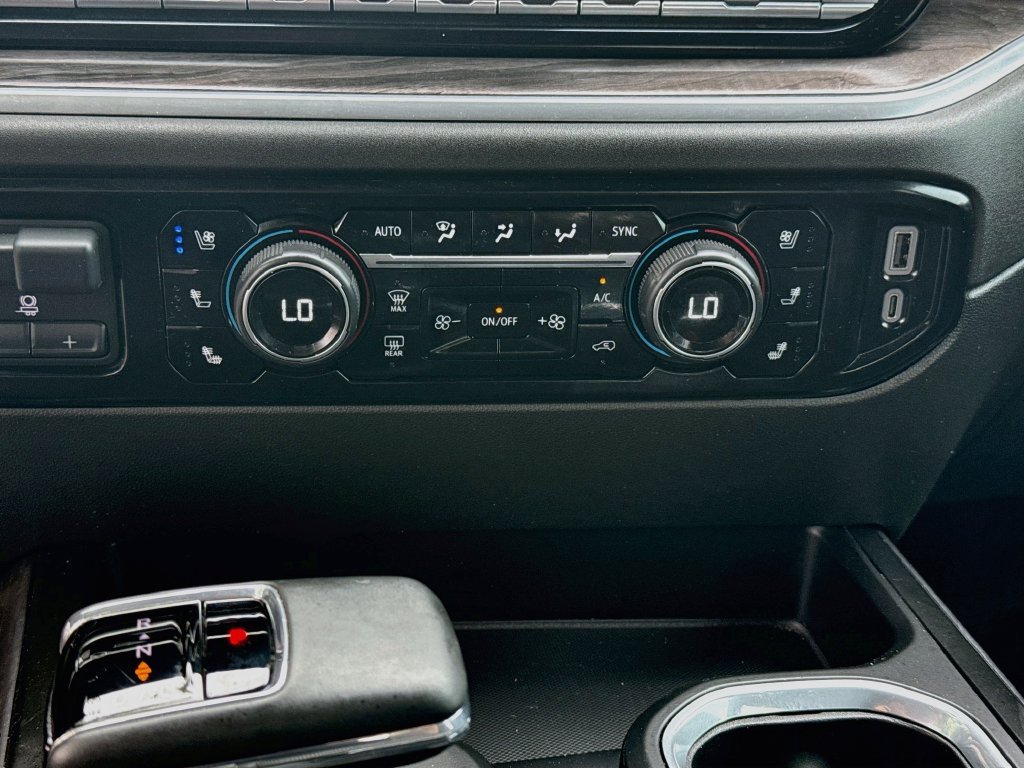 Used 2024 Chevrolet Silverado 1500 LTZ AWD/4WD image 17