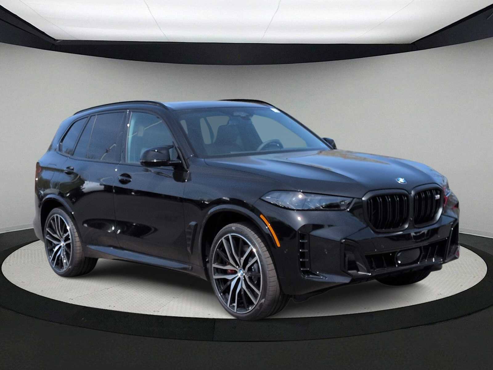 New 2026 BMW X5 M60i image 2