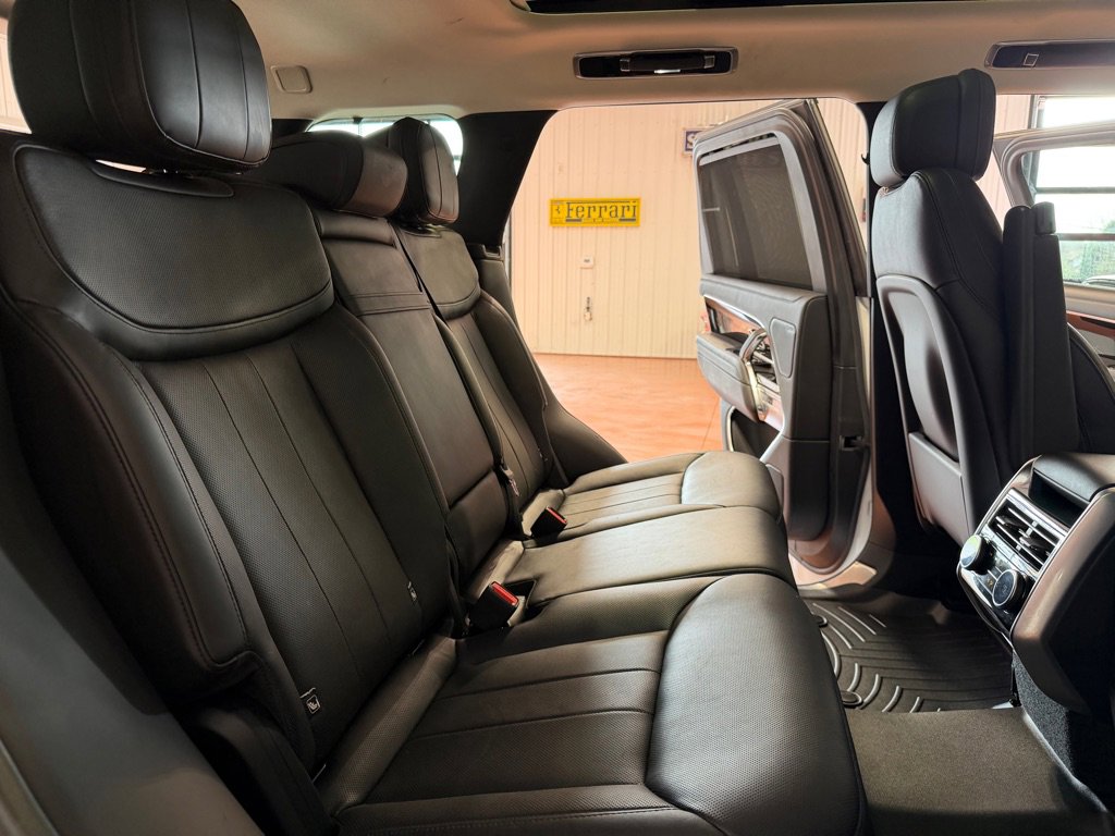 Used 2022 Land Rover Range Rover SE image 26