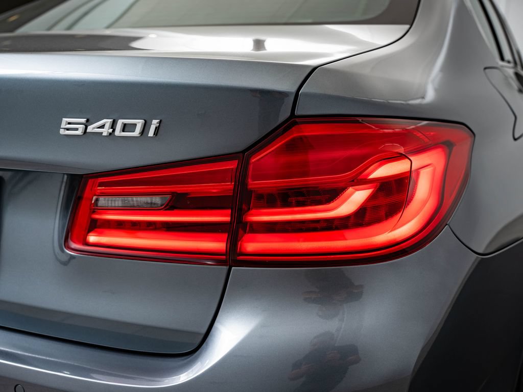 Used 2019 BMW 540i xDrive w/ Executive Package AWD/4WD image 9
