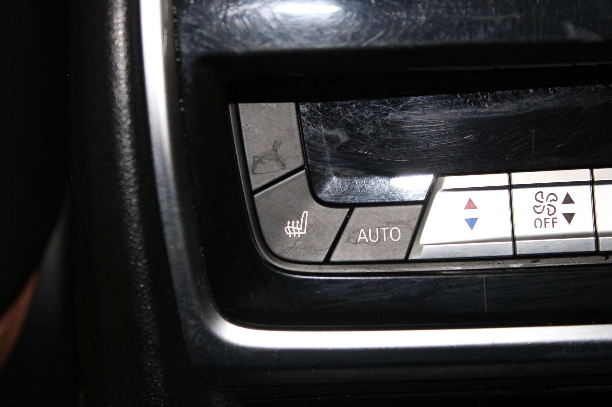 Used 2020 BMW X7 xDrive40i w/ Premium Package AWD/4WD image 20