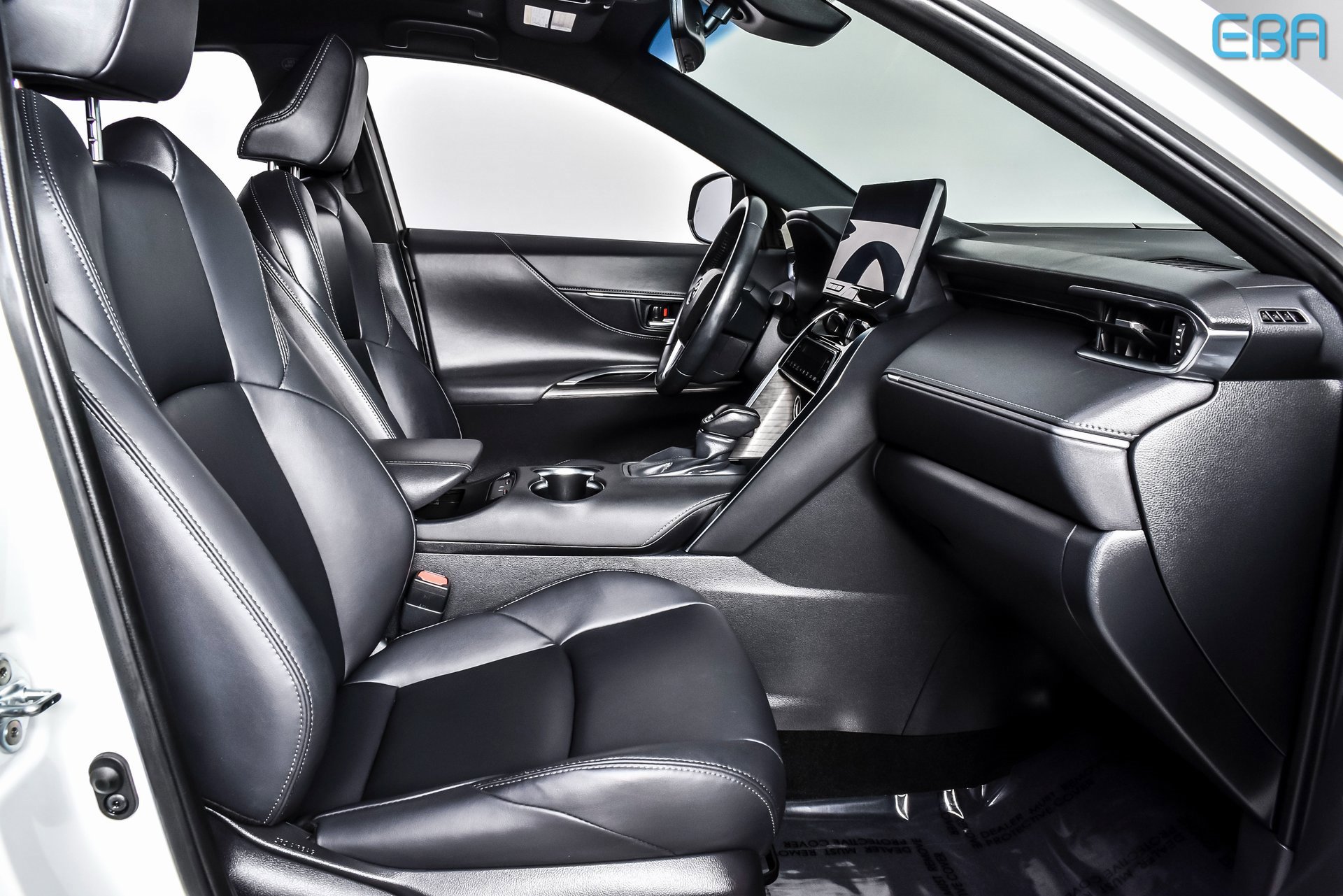 Used 2024 Toyota Venza Nightshade image 25