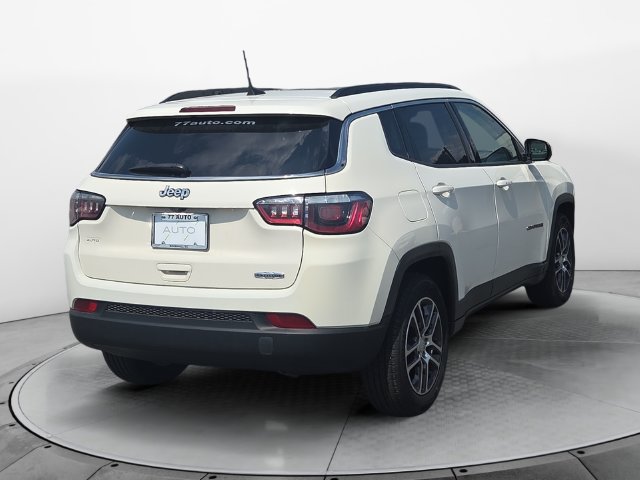 Used 2018 Jeep Compass Latitude w/ Popular Equipment Group FWD image 5