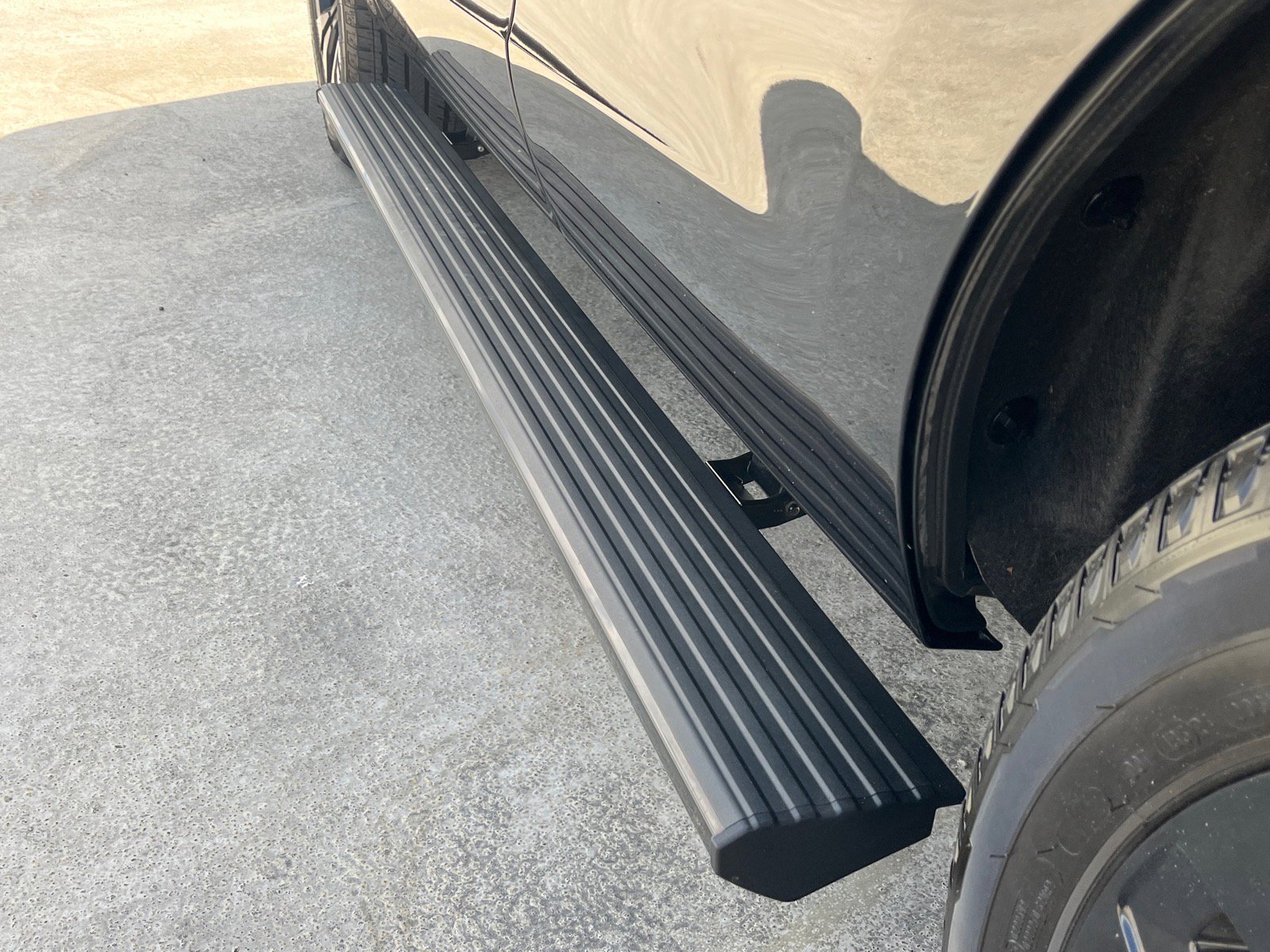 Certified 2025 Ford Expedition Platinum w/ Stealth Appearance Package image 20