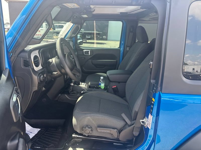 Used 2026 Jeep Wrangler Sport AWD/4WD image 12