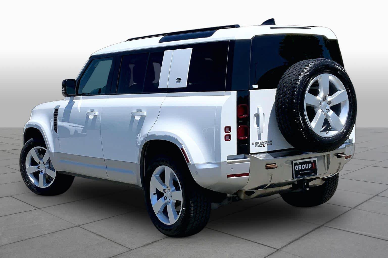 Used 2023 Land Rover Defender 110 SE AWD/4WD image 12