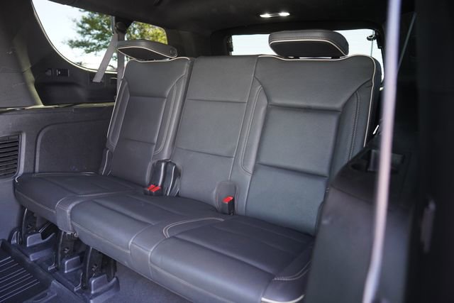 Used 2023 GMC Yukon XL SLT w/ SLT Premium Package image 15