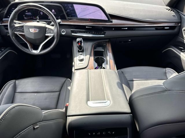 Used 2023 Cadillac Escalade Premium Luxury image 21