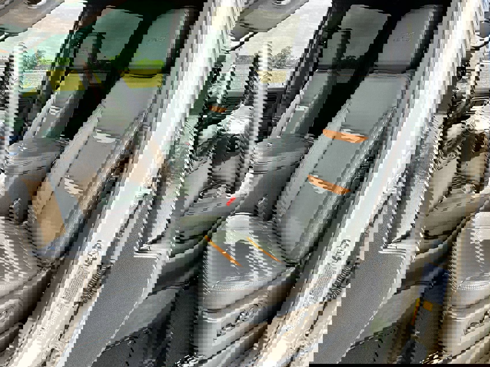 Used 2026 GMC Sierra 2500 AT4 w/ AT4 Premium Plus Package image 11