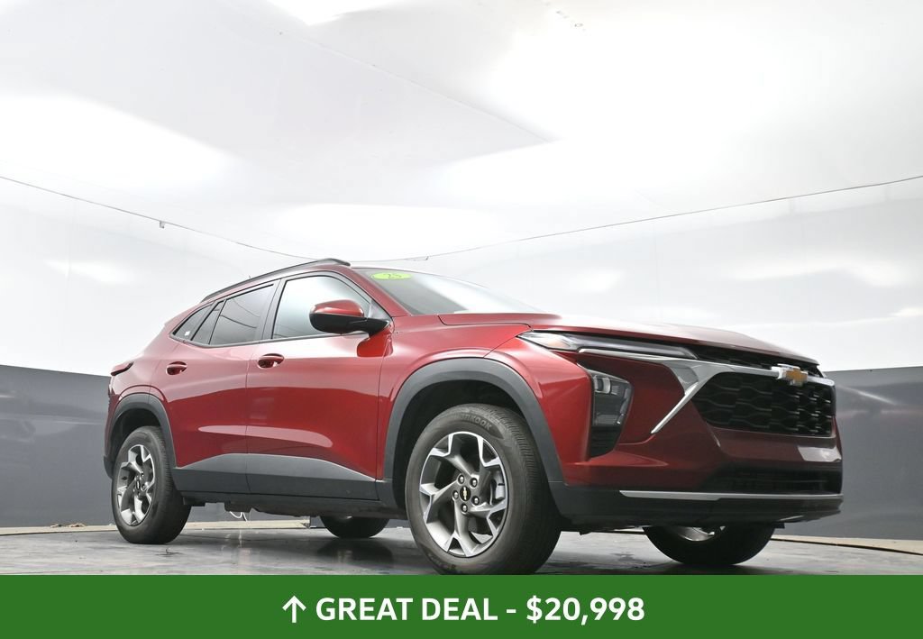 Used 2025 Chevrolet Trax LT FWD image 54