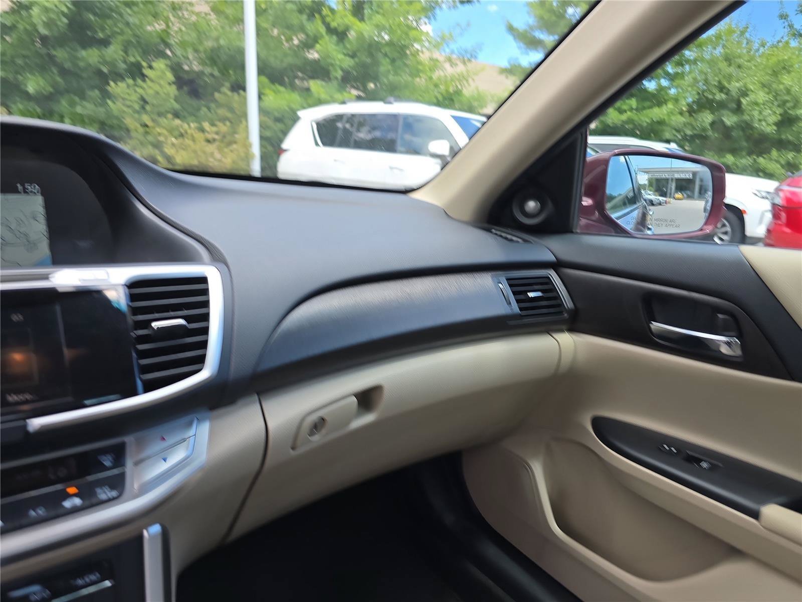 Used 2014 Honda Accord Touring image 24