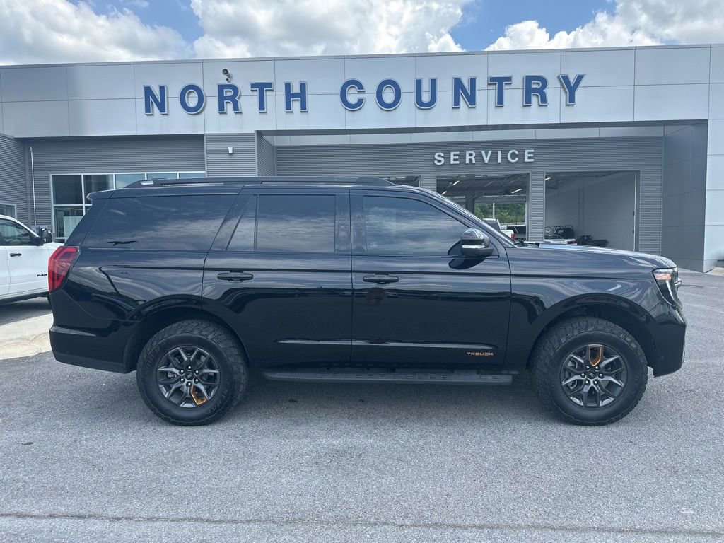 Used 2025 Ford Expedition Tremor AWD/4WD image 1