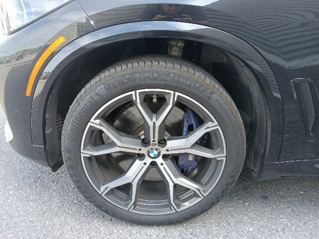 Used 2019 BMW X5 xDrive50i w/ M Sport Package AWD/4WD image 10