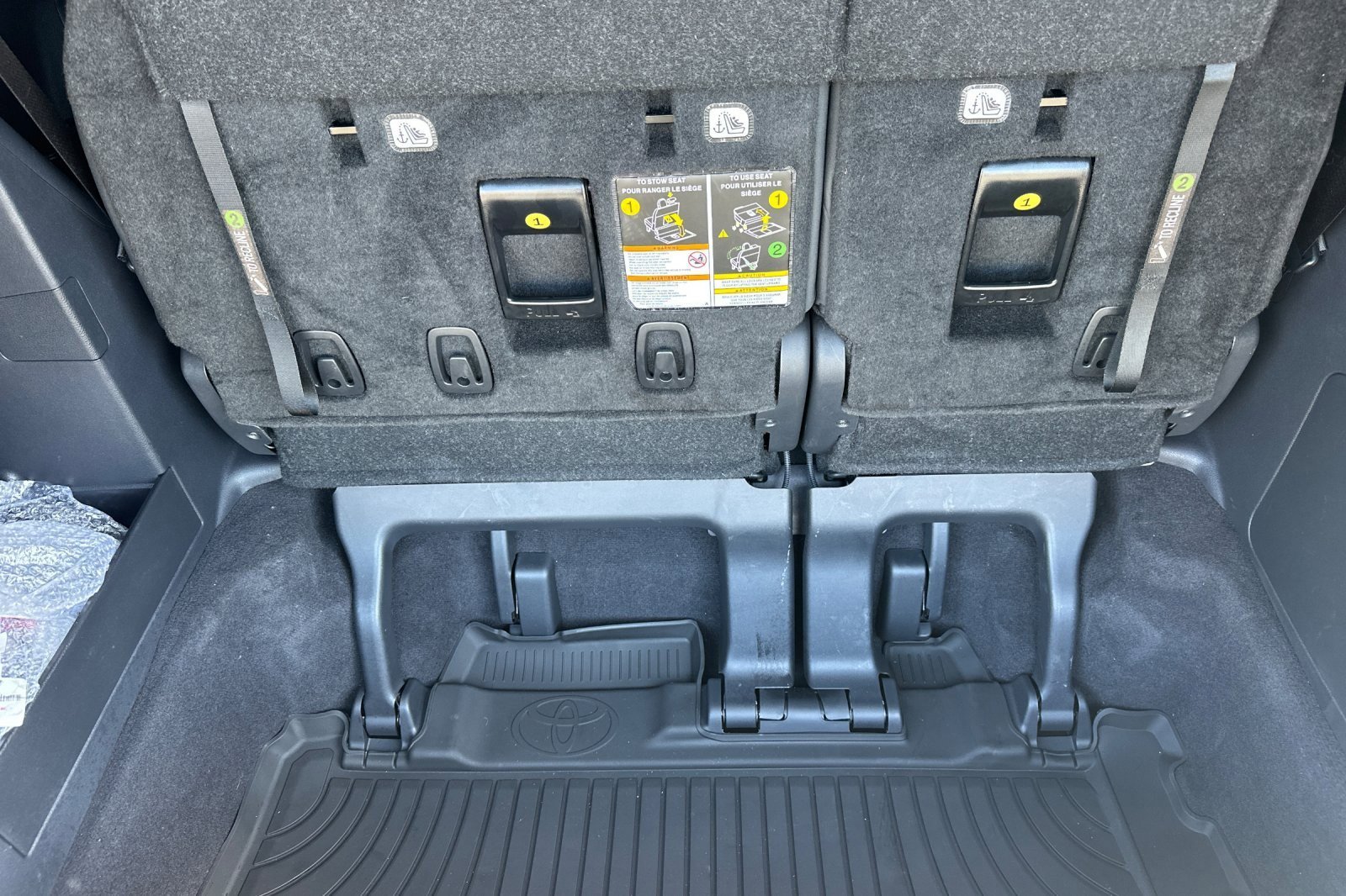 Used 2025 Toyota Sienna Platinum AWD/4WD image 16