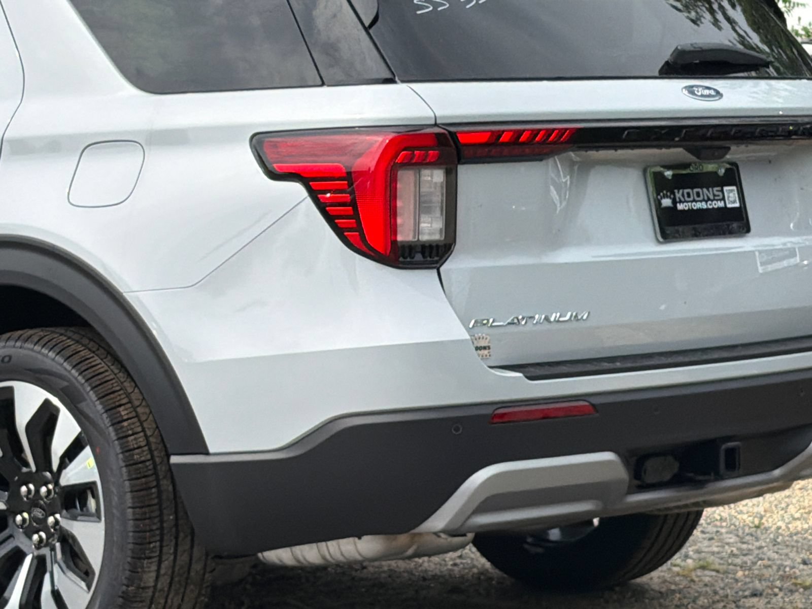 New 2026 Ford Explorer Platinum w/ LUX Leather Package AWD/4WD image 7