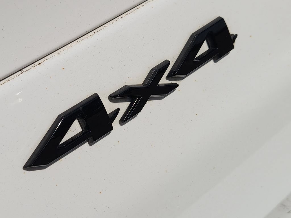 Used 2023 Jeep Grand Cherokee L Laredo AWD/4WD image 14