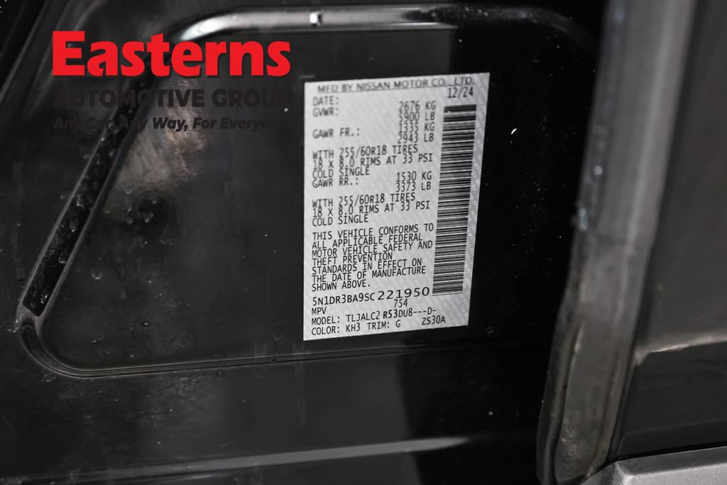 Used 2025 Nissan Pathfinder SV FWD image 37