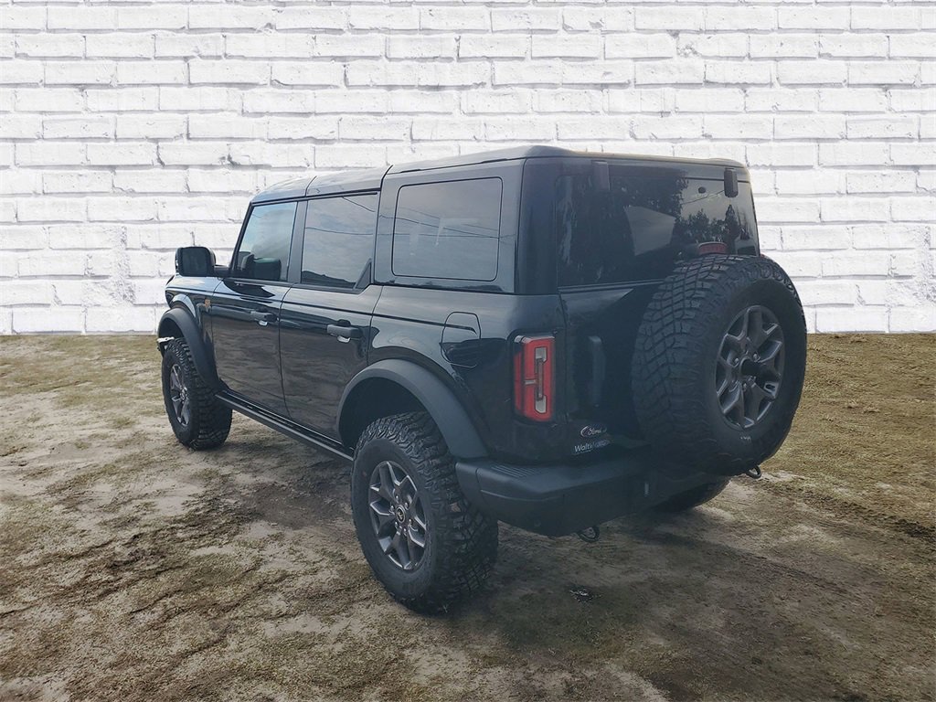 New 2025 Ford Bronco Badlands image 3