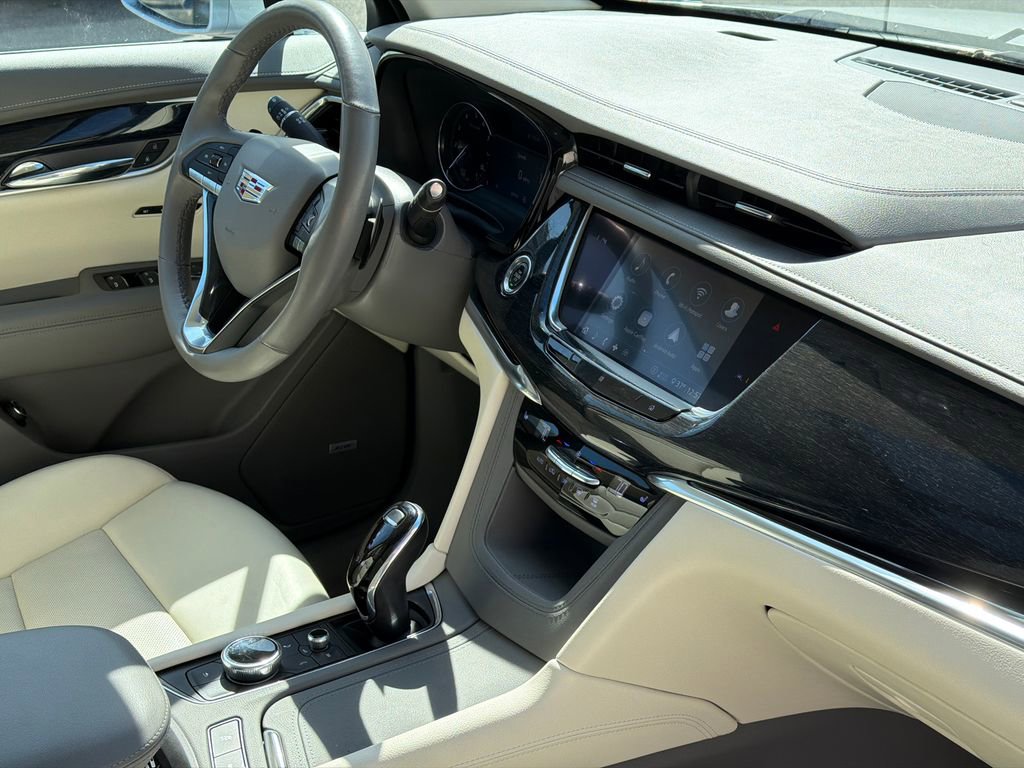 Used 2020 Cadillac XT6 Premium Luxury w/ LPO, Floor Liner Package image 8