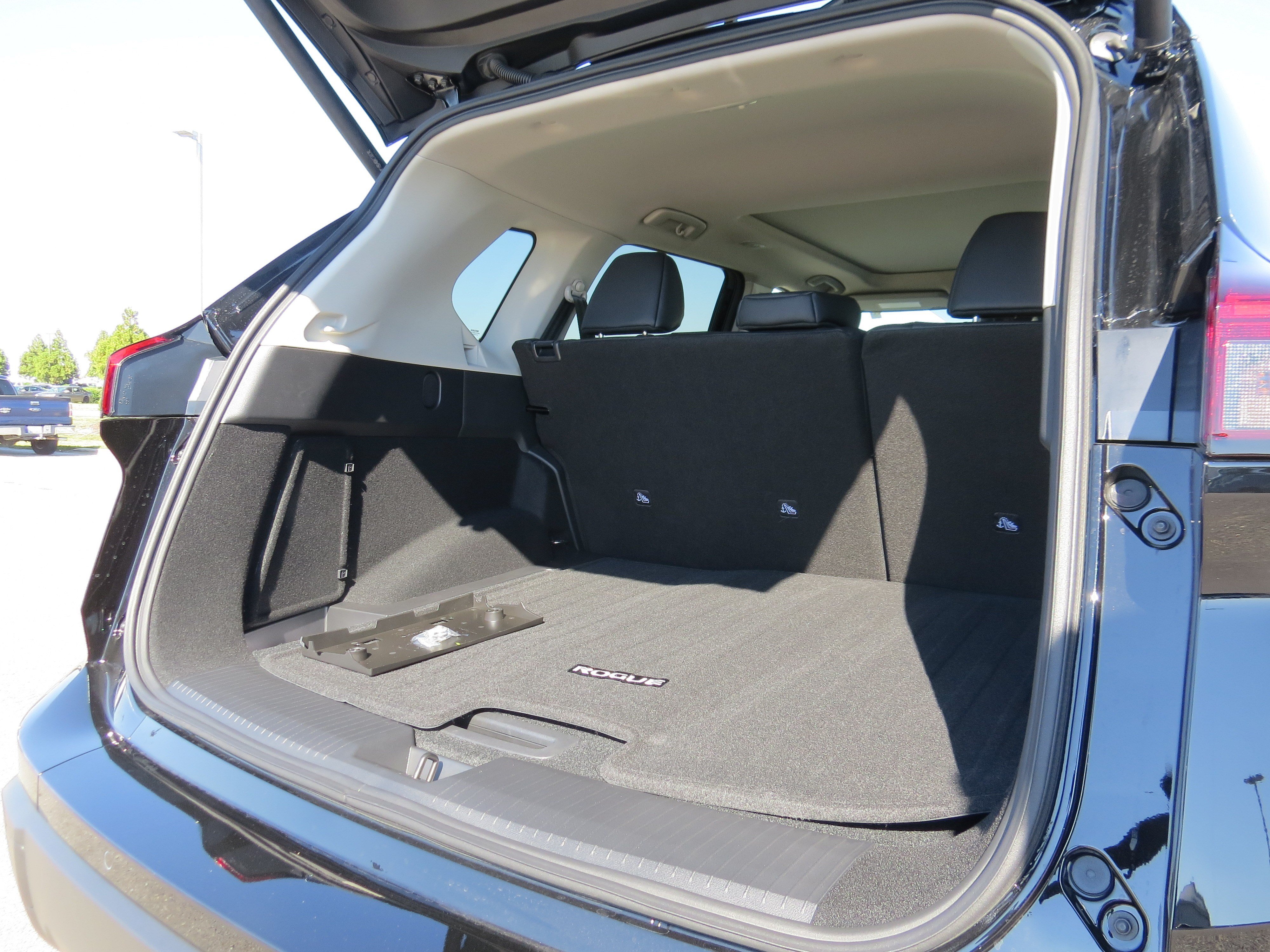New 2026 Nissan Rogue Dark Armor FWD image 12