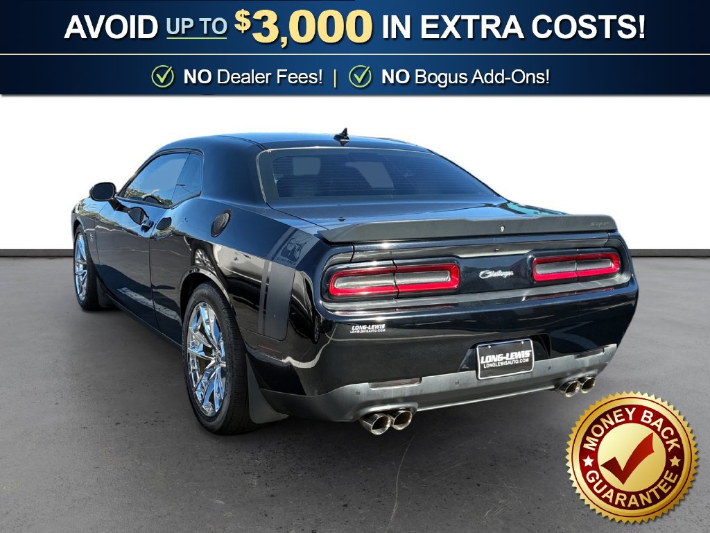 Used 2015 Dodge Challenger R/T Scat Pack w/ Scat Pack Appearance Package RWD image 4