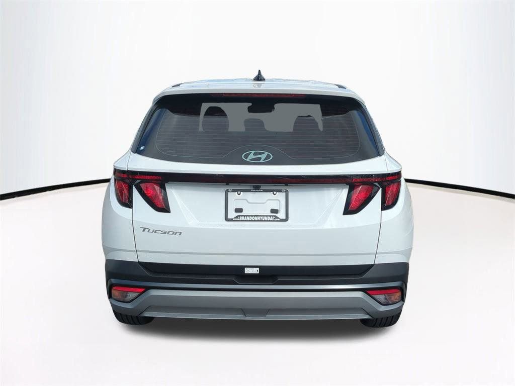 New 2026 Hyundai Tucson SE image 6