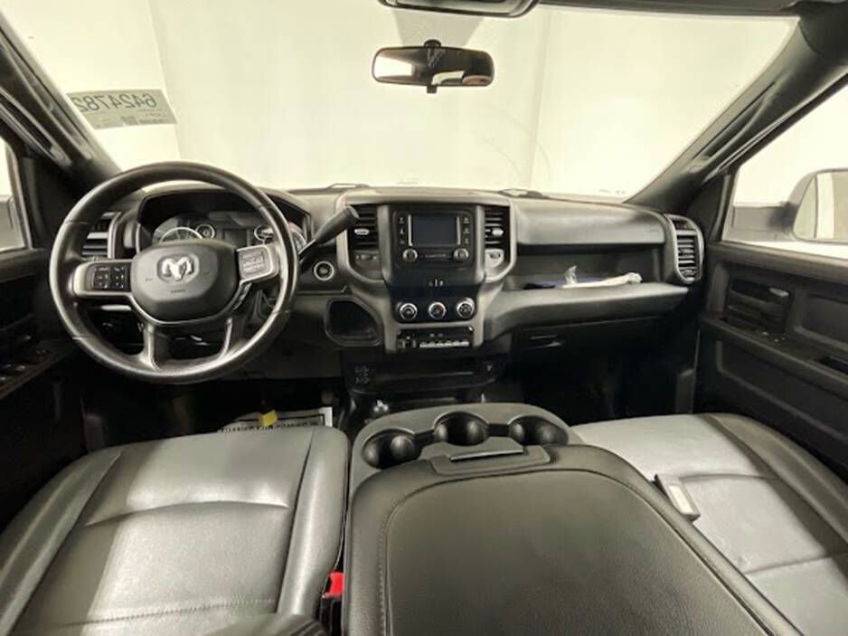 Used 2022 RAM 2500 Tradesman w/ Chrome Appearance Group AWD/4WD image 2