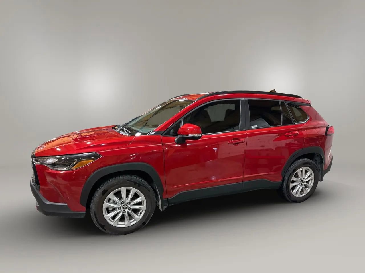 Used 2024 Toyota Corolla Cross LE image 9