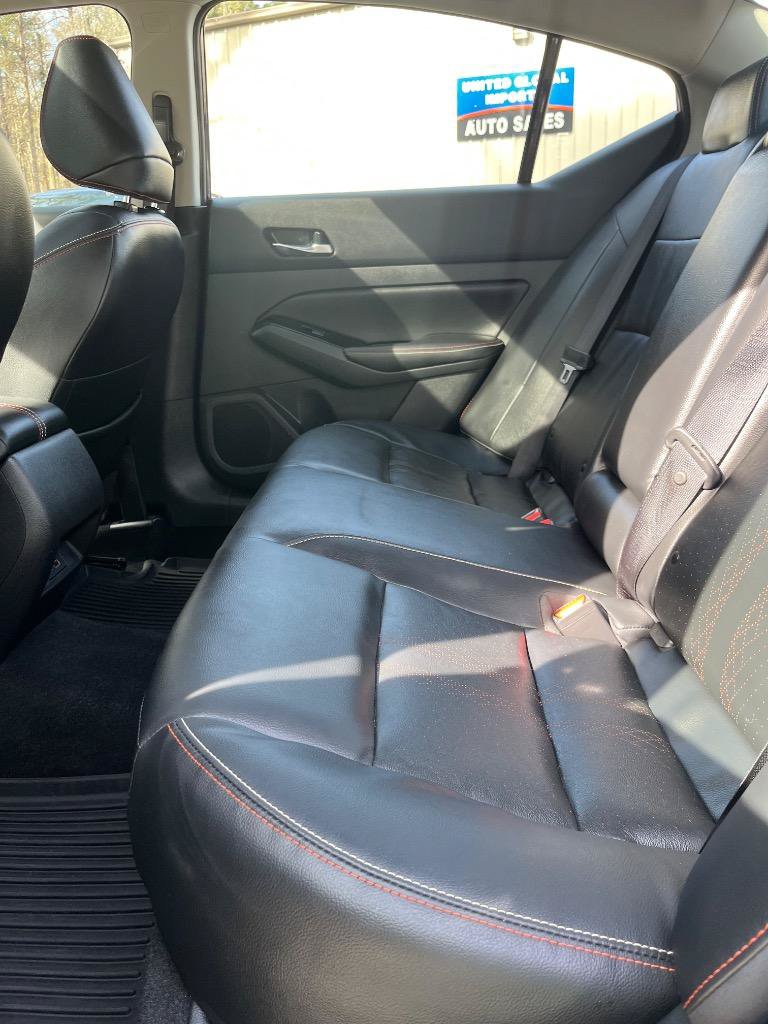 Used 2024 Nissan Altima 2.5 SR w/ SR Premium Package FWD image 29