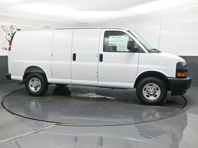 New 2026 Chevrolet Express 2500 w/ Driver Convenience Package image 28