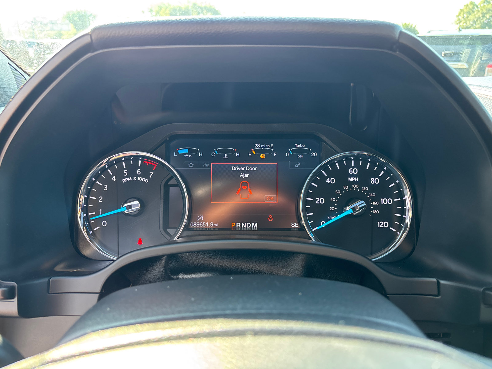 Used 2019 Ford Expedition Limited w/ Equipment Group 303A AWD/4WD image 14