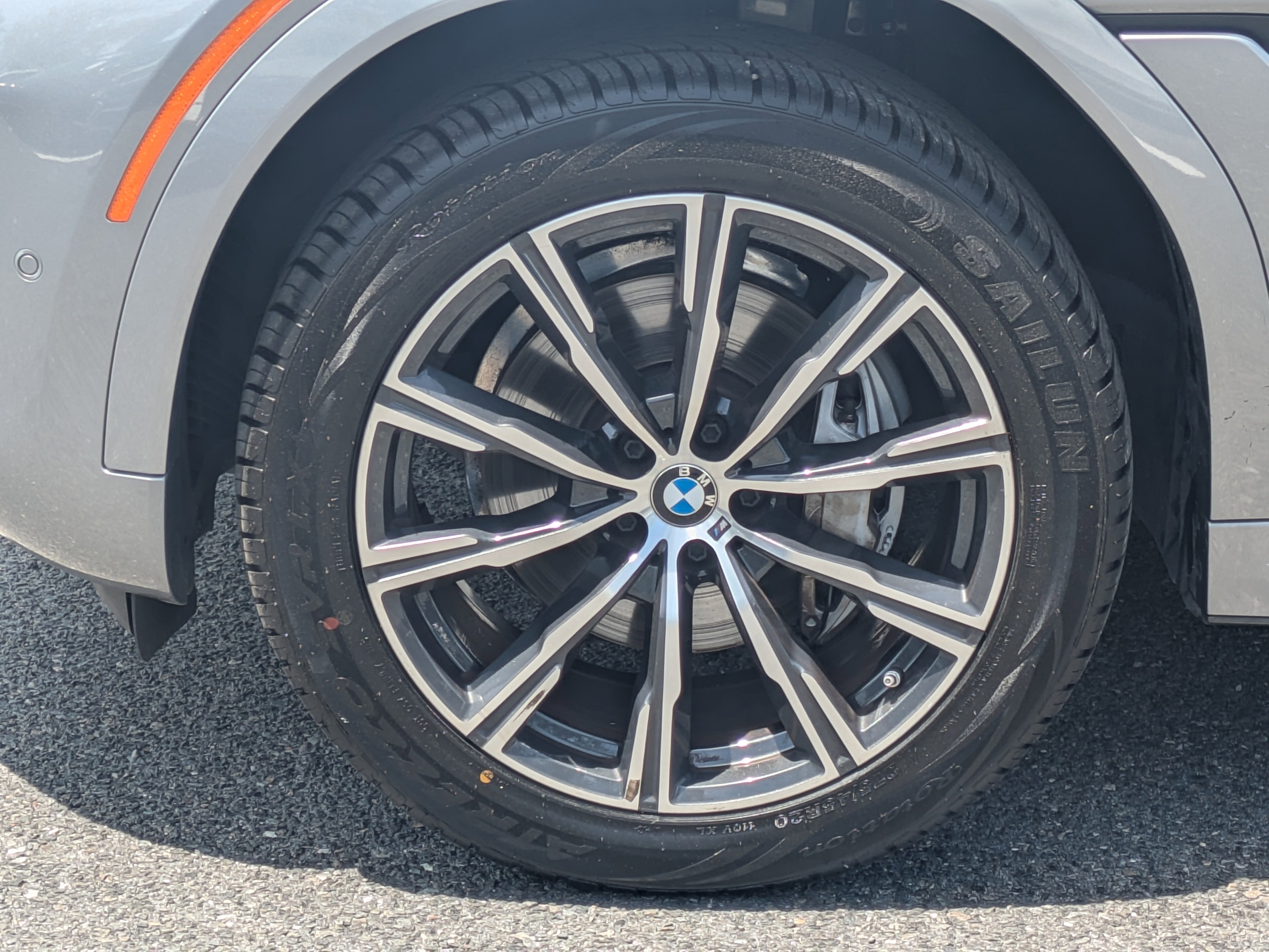 Used 2025 BMW X6 xDrive40i AWD/4WD image 10