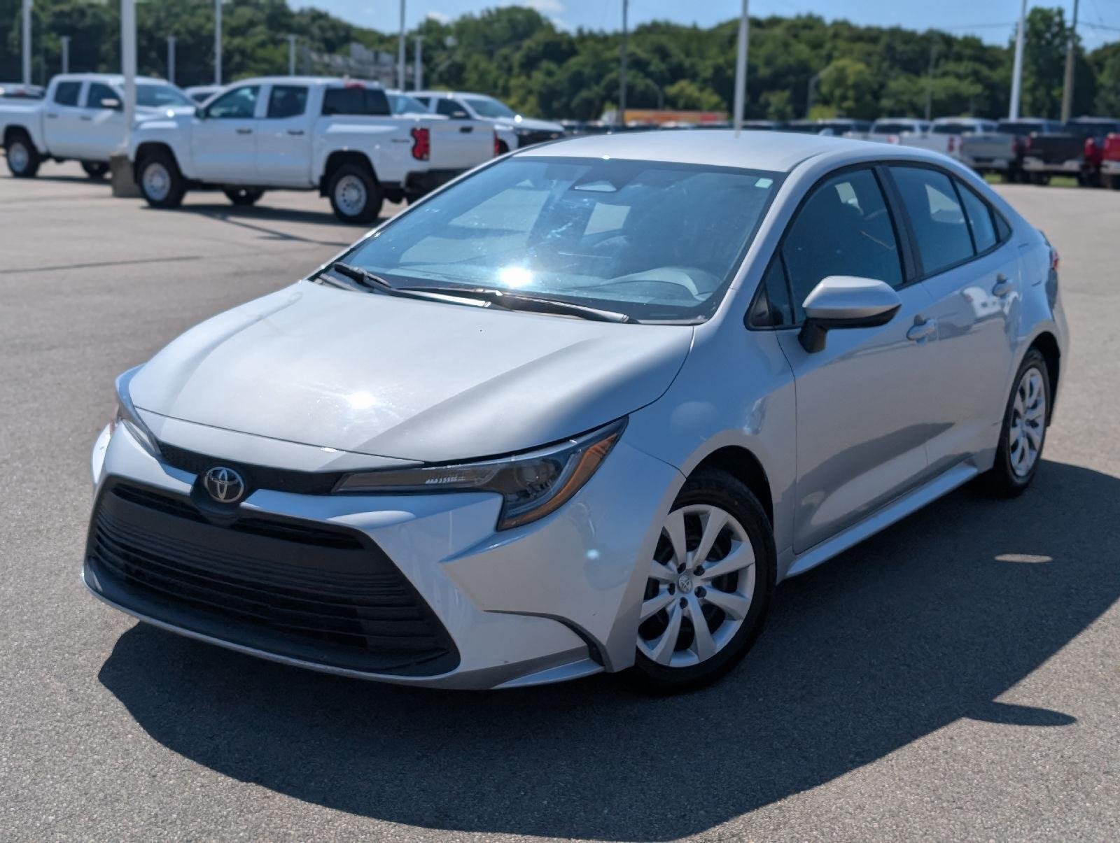 Used 2024 Toyota Corolla LE FWD image 9