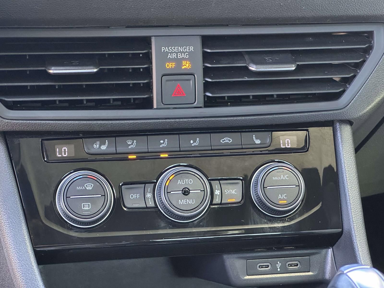 Used 2020 Volkswagen Jetta R-Line w/ R-Line Cold Weather Package image 19