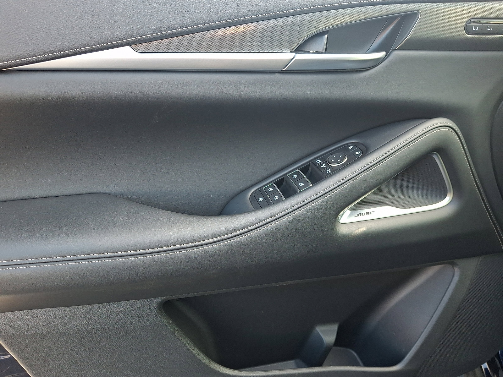 Certified 2025 INFINITI QX60 Luxe image 12