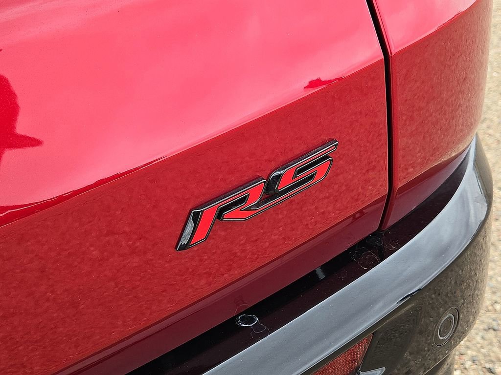 Used 2025 Chevrolet Traverse RS image 13