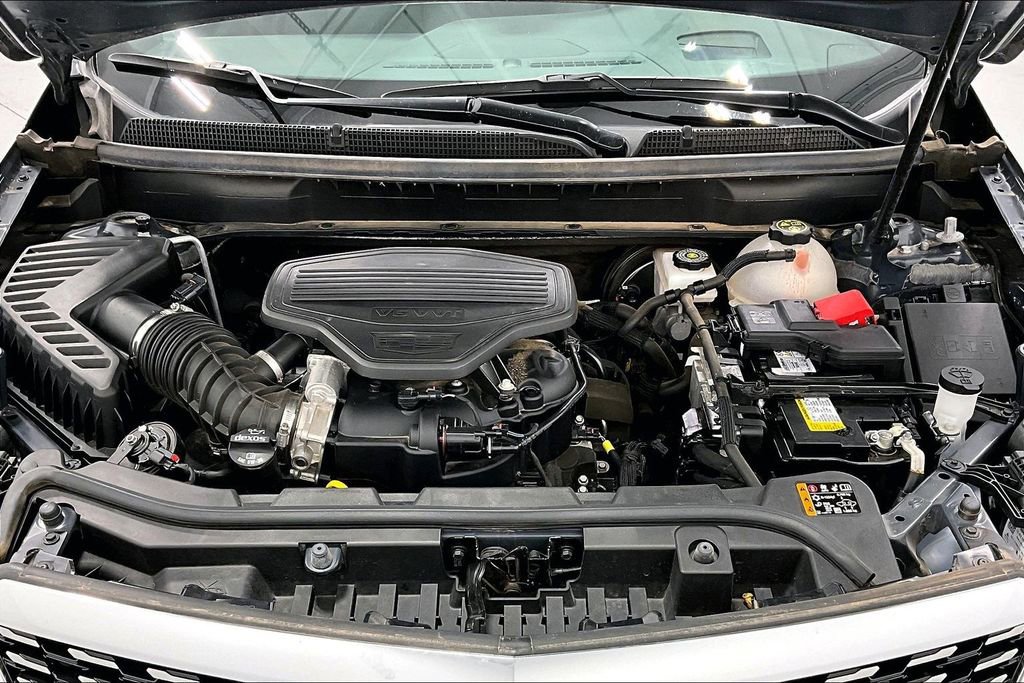 Used 2023 Cadillac XT5 Premium Luxury w/ Technology Package image 12