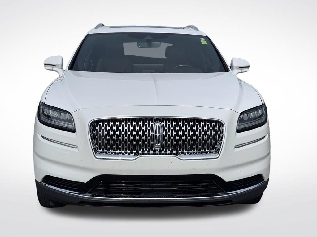 Used 2023 Lincoln Nautilus Reserve AWD/4WD image 2