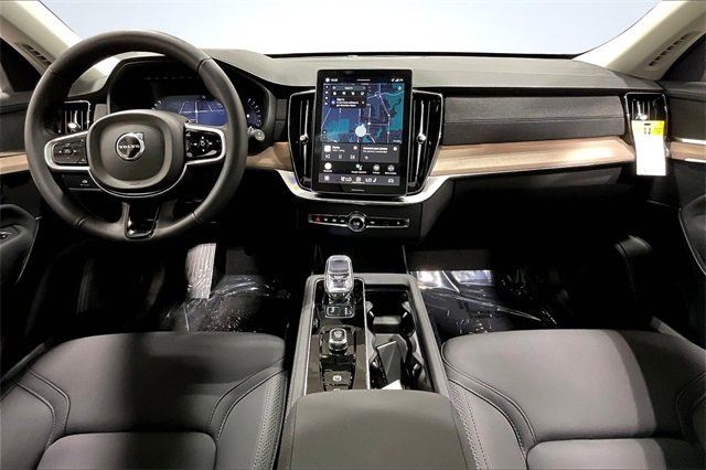 New 2026 Volvo XC90 B6 Plus w/ Protection Package image 5