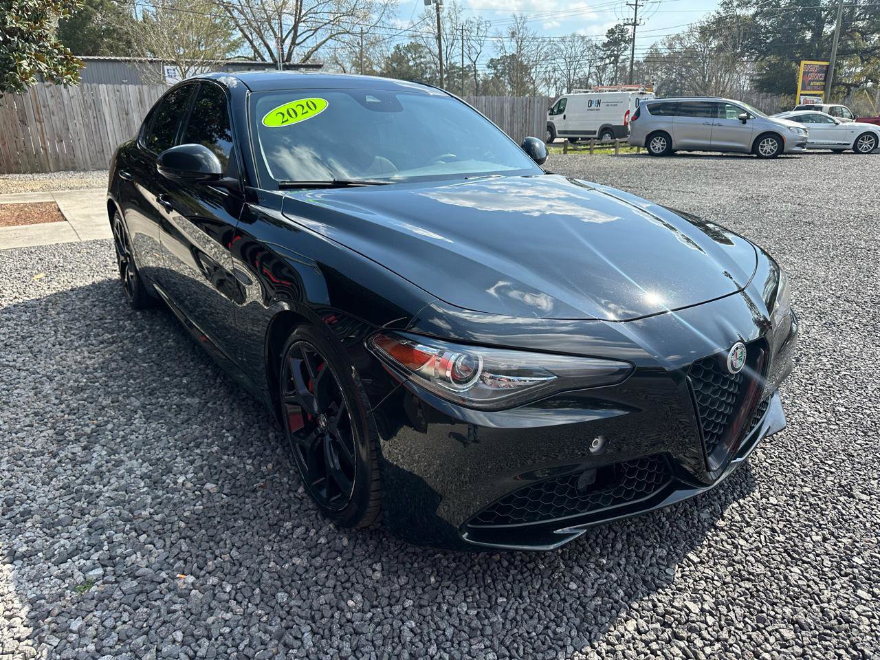 Used 2020 Alfa Romeo Giulia w/ Nero Edizione image 11