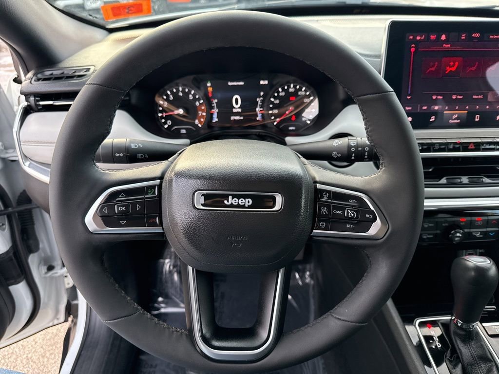 Used 2024 Jeep Compass Limited image 10