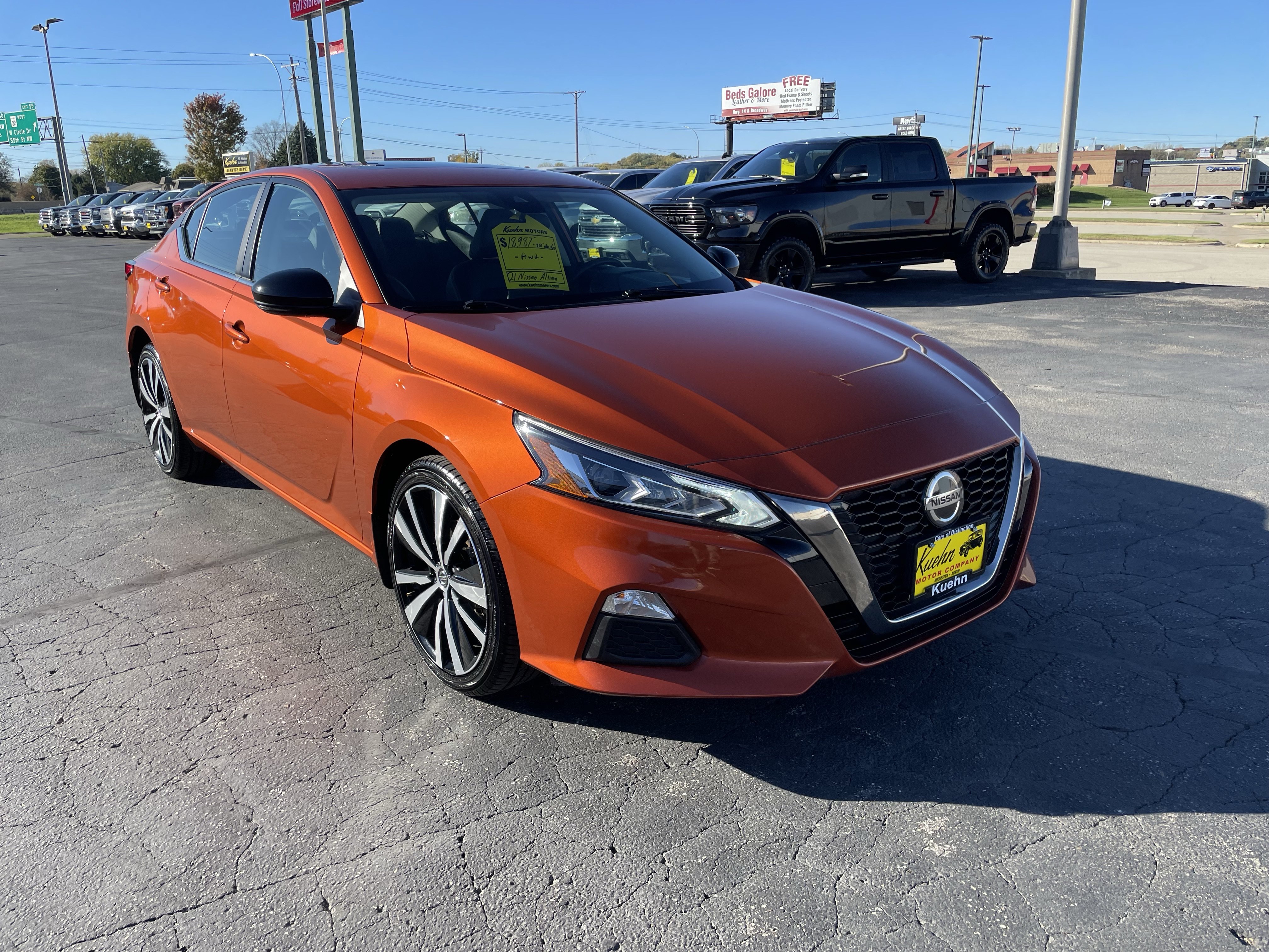 Used 2021 Nissan Altima 2.5 SR w/ SR Premium Package AWD/4WD image 2