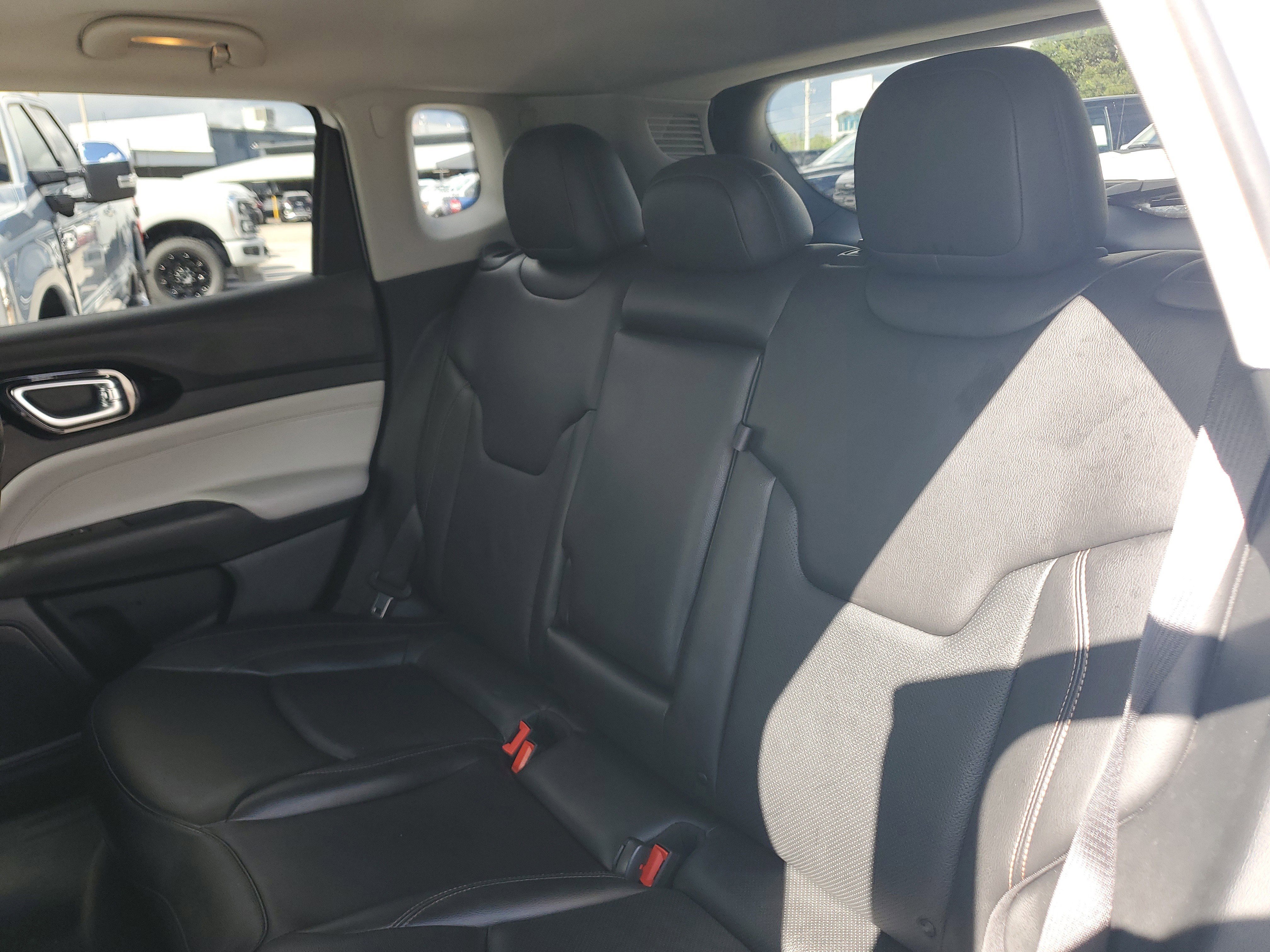 Used 2022 Jeep Compass Limited image 12