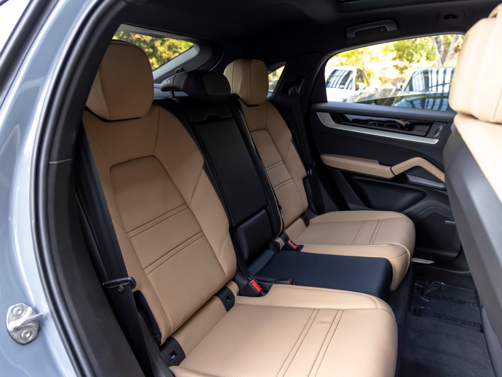 New 2026 Porsche Cayenne Coupe AWD/4WD image 51