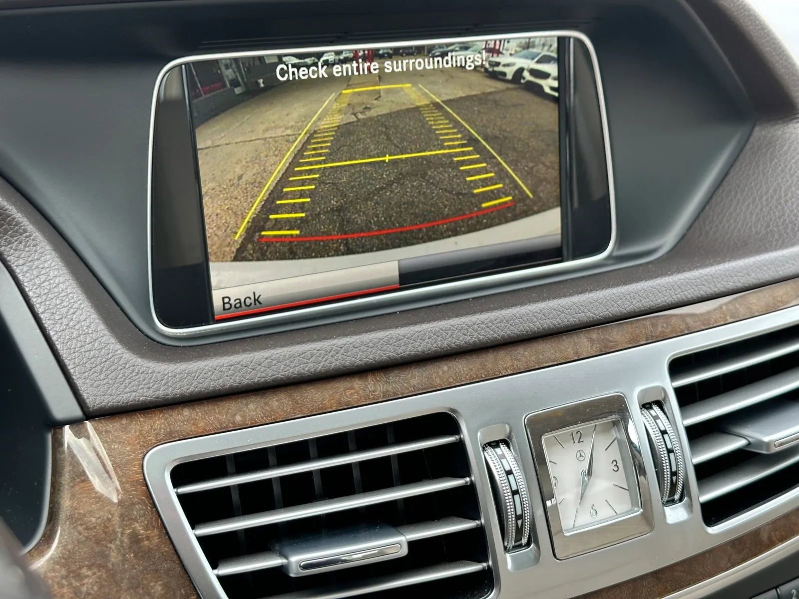 Used 2014 Mercedes-Benz E 350 4MATIC Sedan image 25