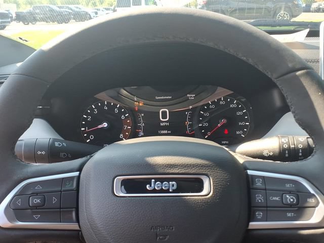 Used 2025 Jeep Compass Limited AWD/4WD image 19