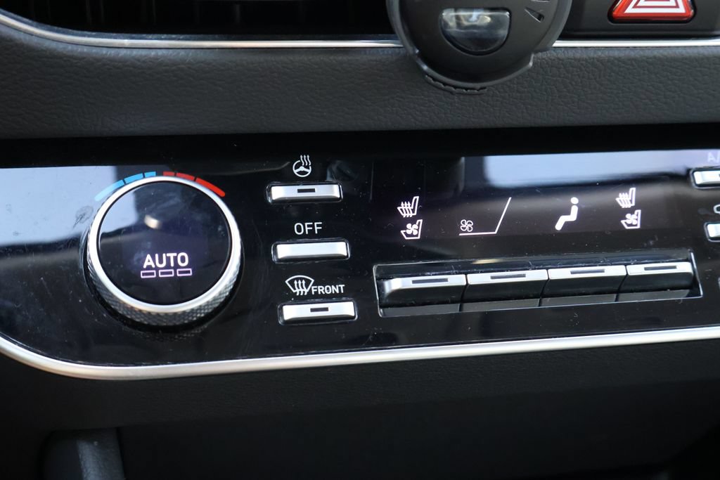 Used 2020 Hyundai Sonata Limited w/ Preferred Accessory Package FWD image 25