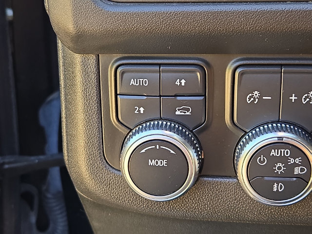 Used 2022 GMC Yukon XL SLT w/ SLT Premium Package AWD/4WD image 9